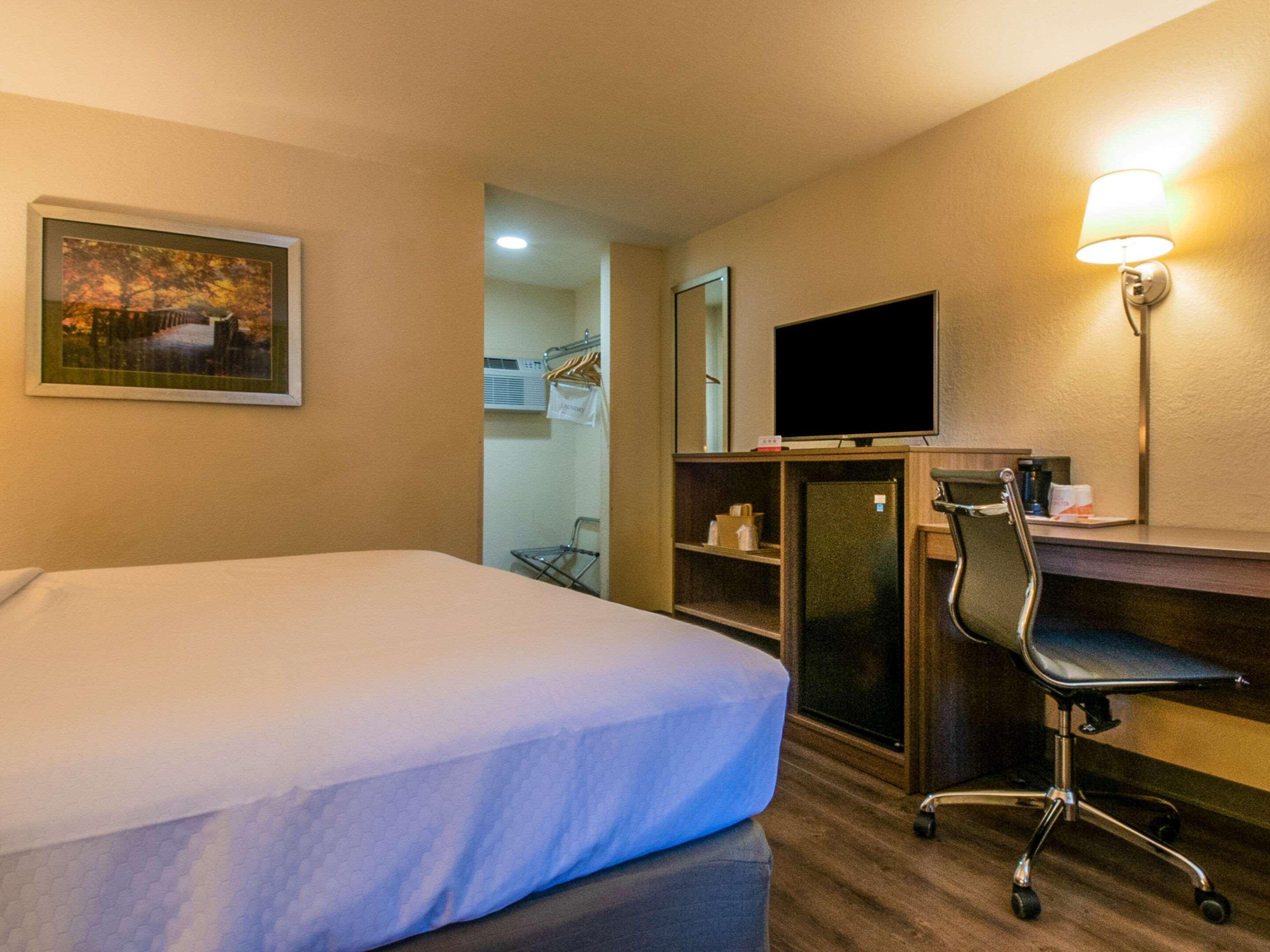 Econo Lodge Cherokee Eksteriør billede