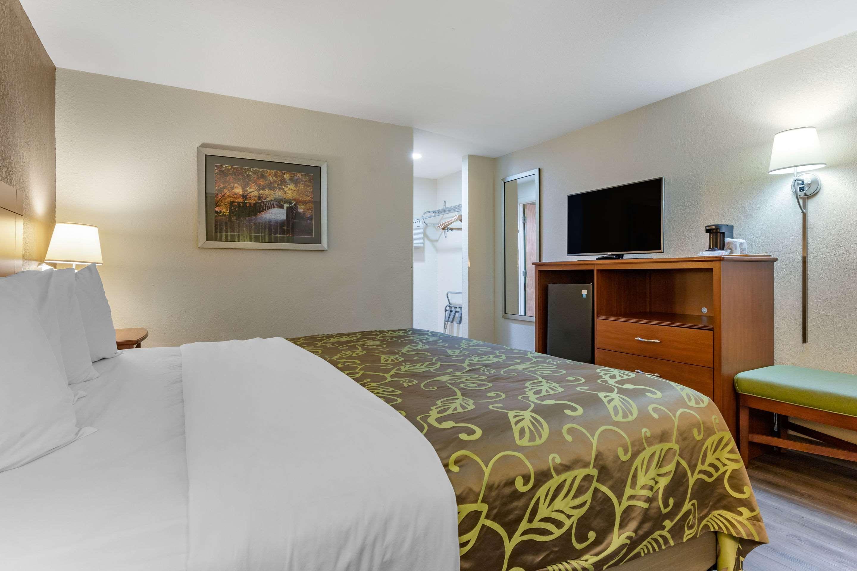Econo Lodge Cherokee Eksteriør billede