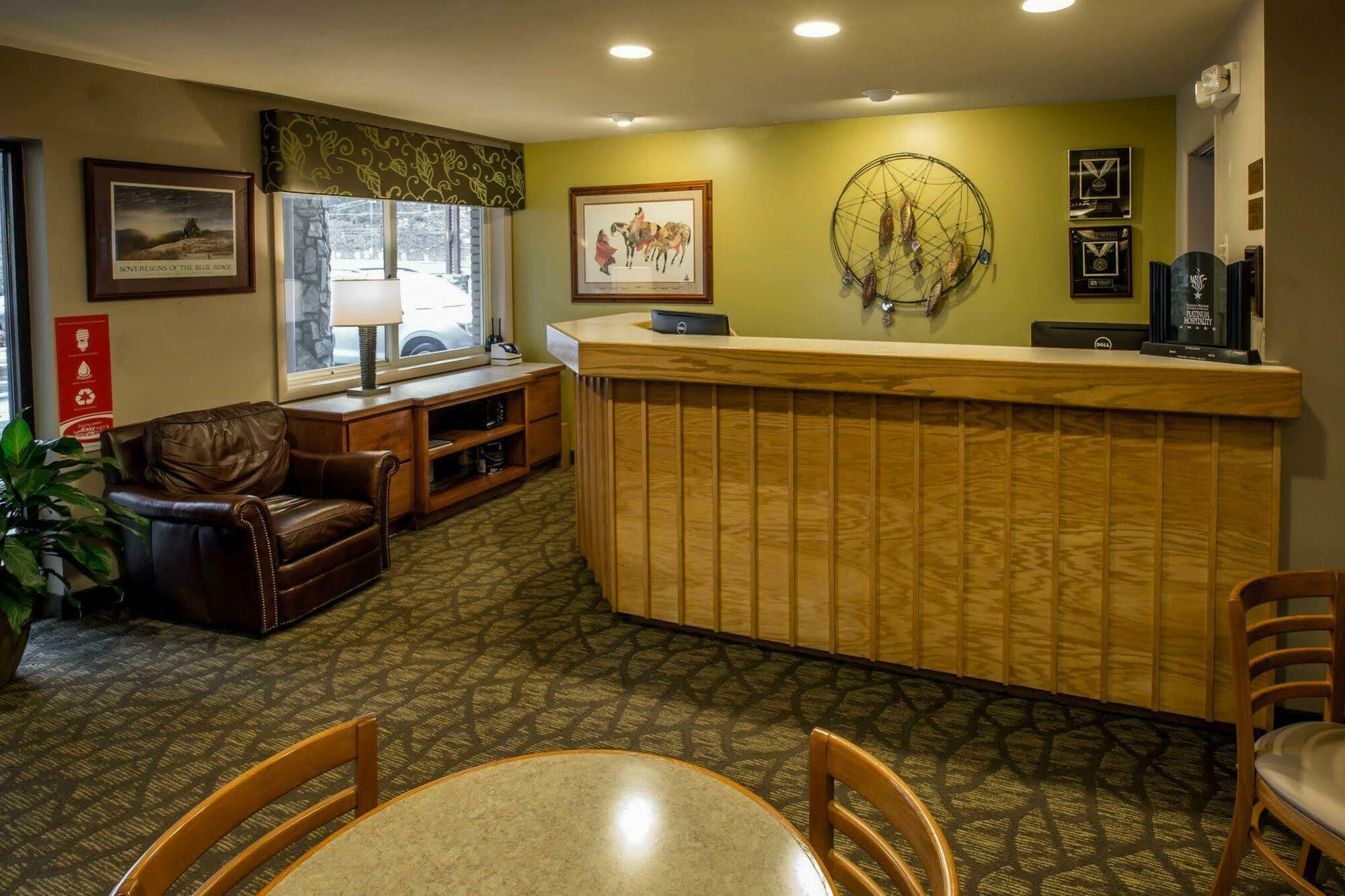 Econo Lodge Cherokee Eksteriør billede